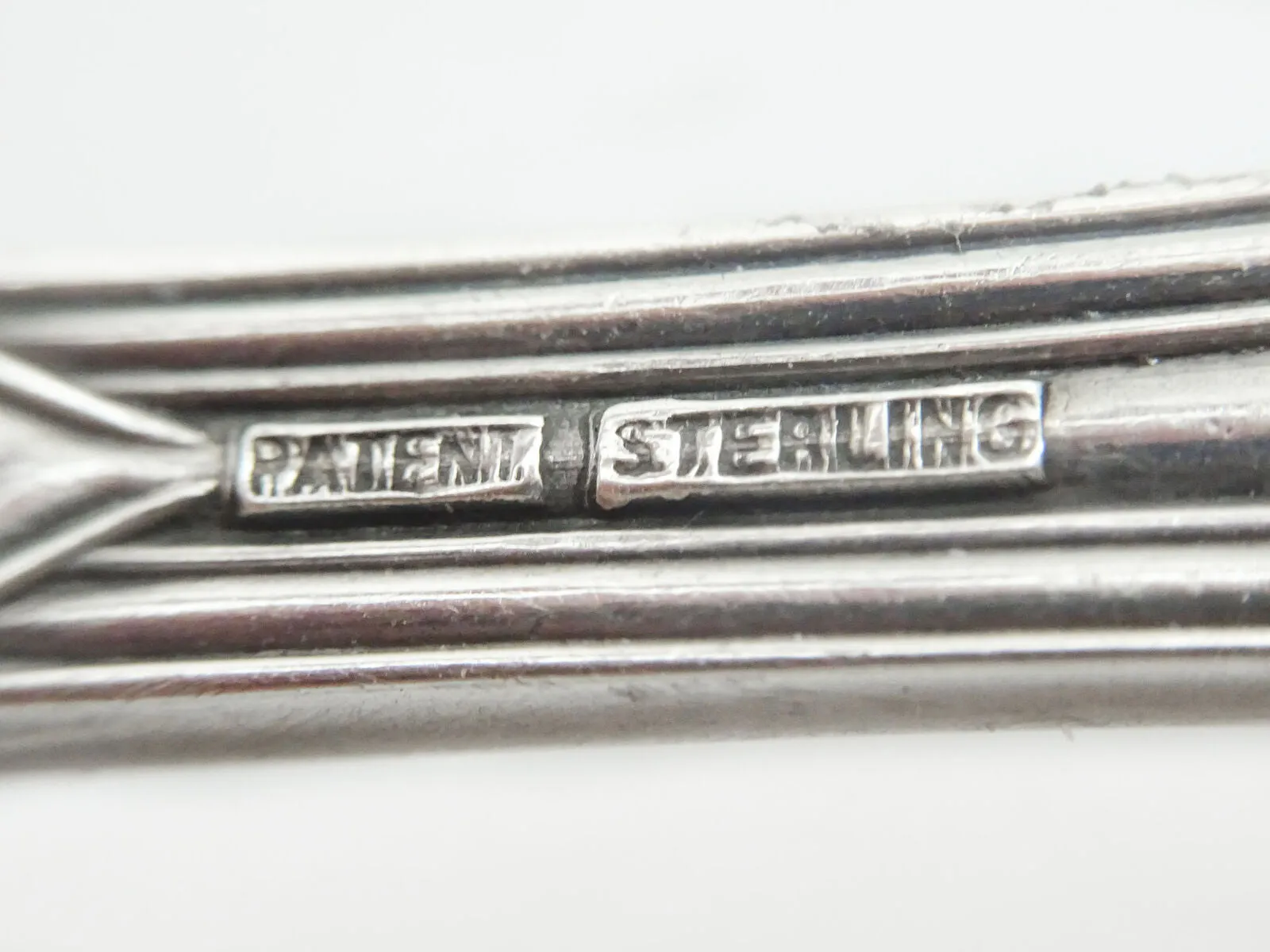 Alvin Fleur De Lis Pattern Sterling Silver Pierced Pea Serving Spoon 8.5"