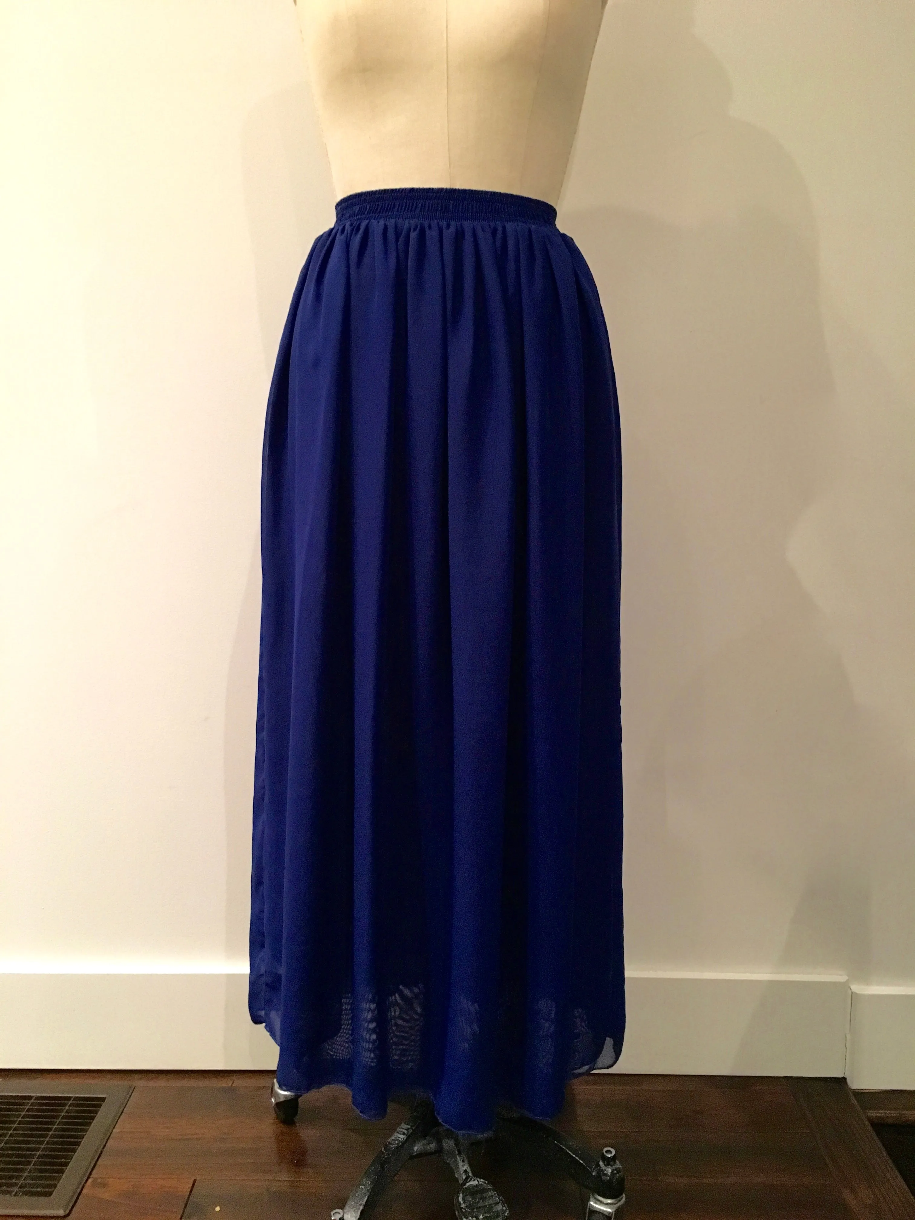 AMERICAN APPAREL Women's royal blue chiffon maxi skirt w/ elastic waist, XS/S