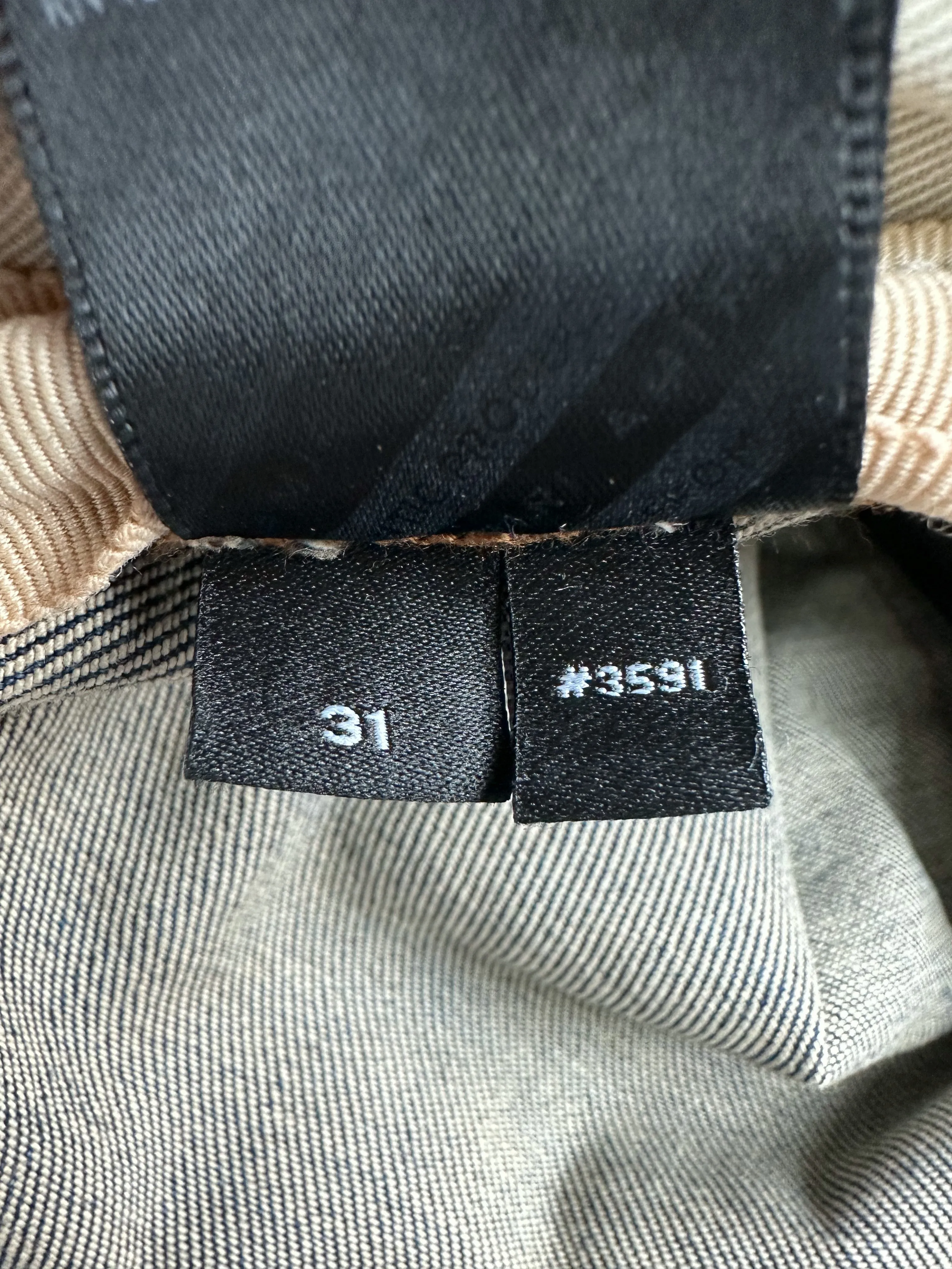 Amiri Deep Classic Indigo Red Bandana MX1 Distressed Jeans