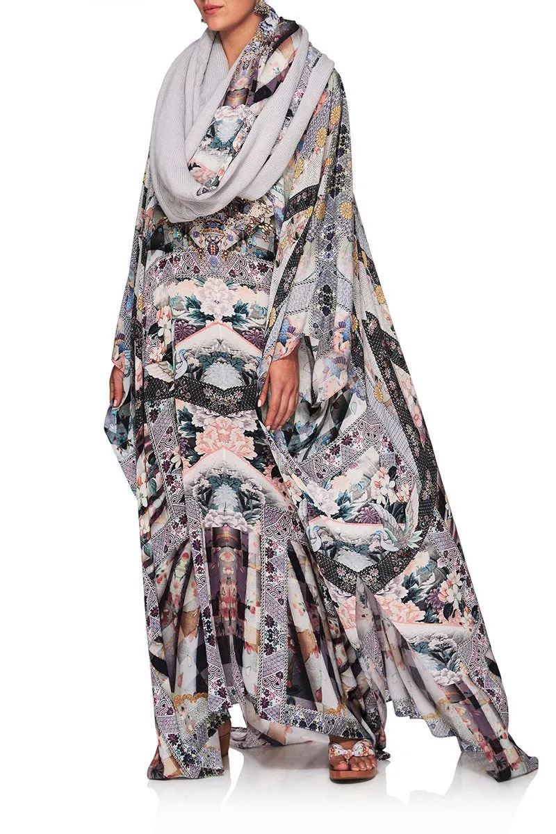 DOUBLE SIDED SCARF IN HER SHOES