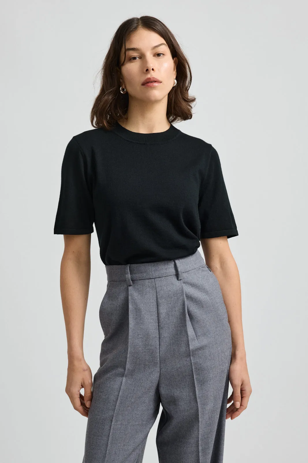 FINE SHORT SLEEVE TOP