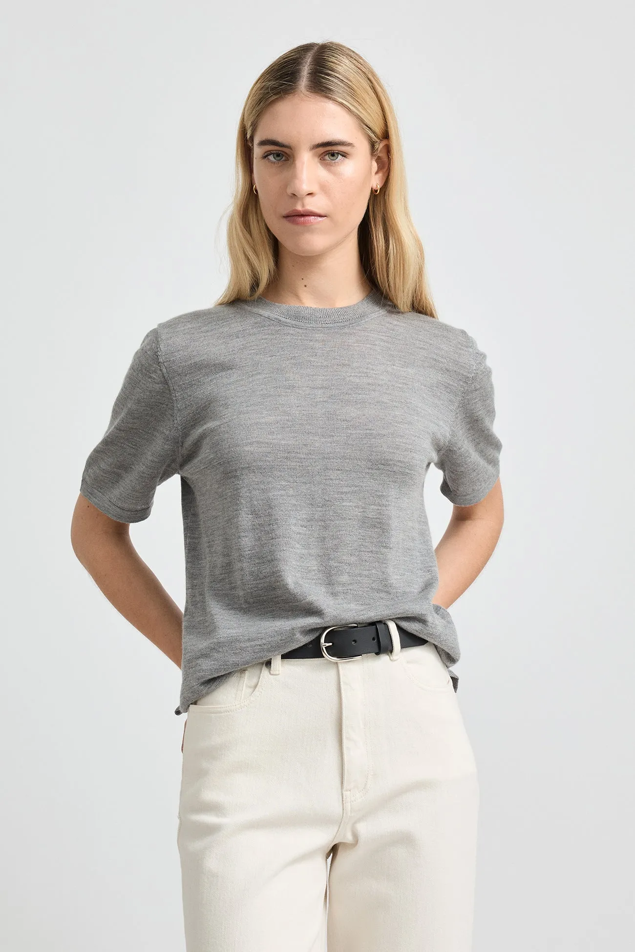 FINE SHORT SLEEVE TOP