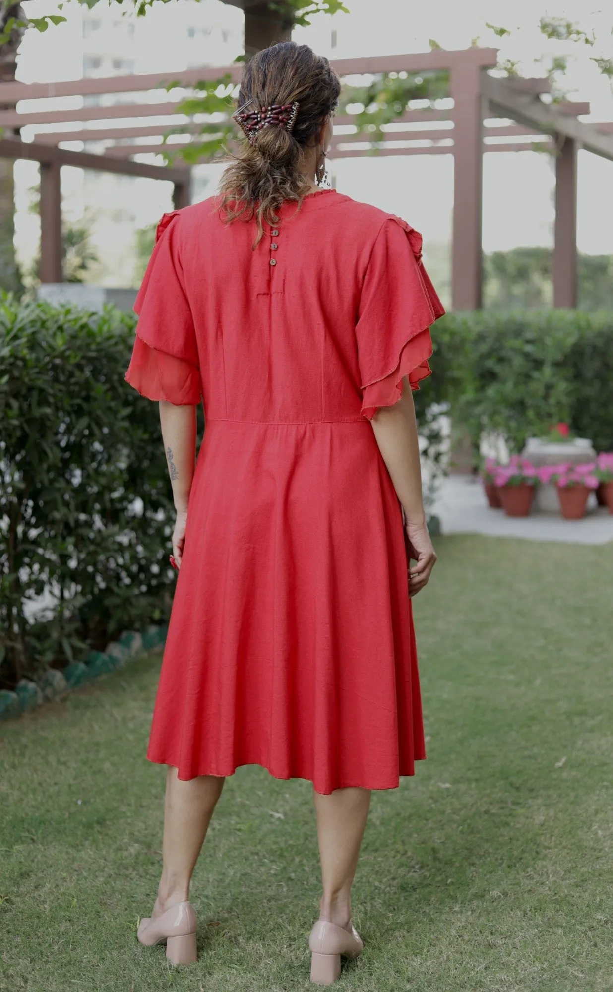 Flared dress in cotton linen