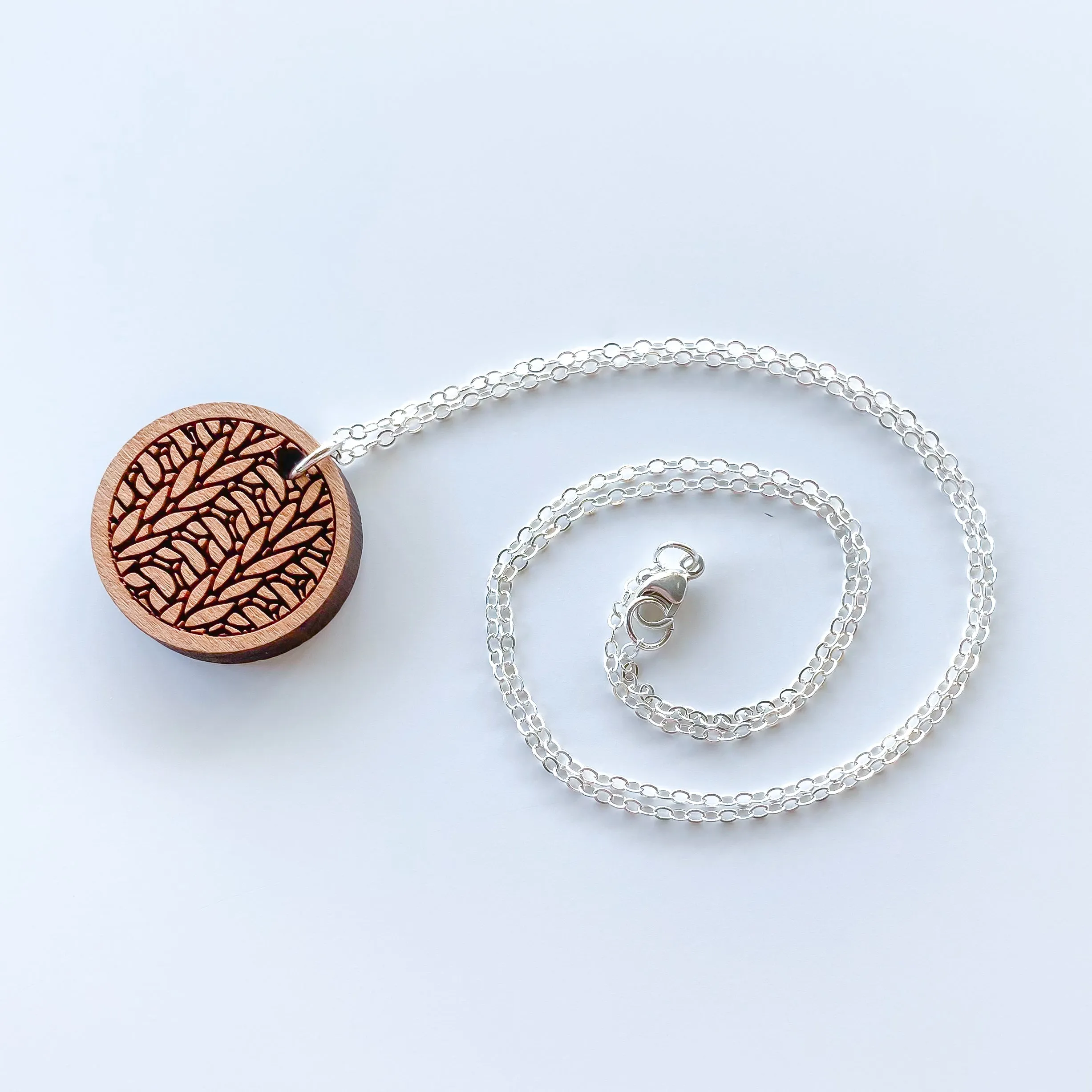 Knit Round Necklace