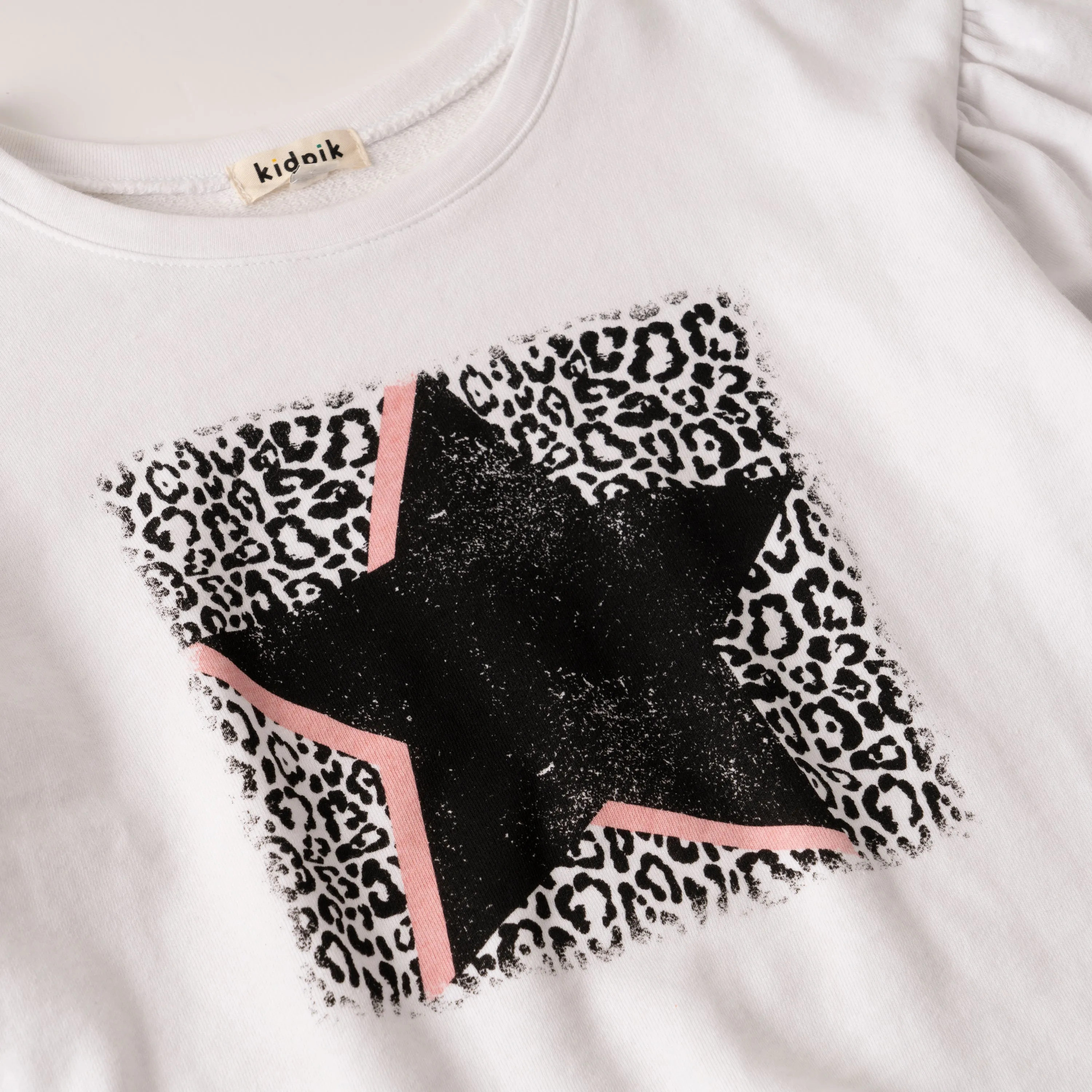 Leopard Star Puff Sleeve Sweat Top