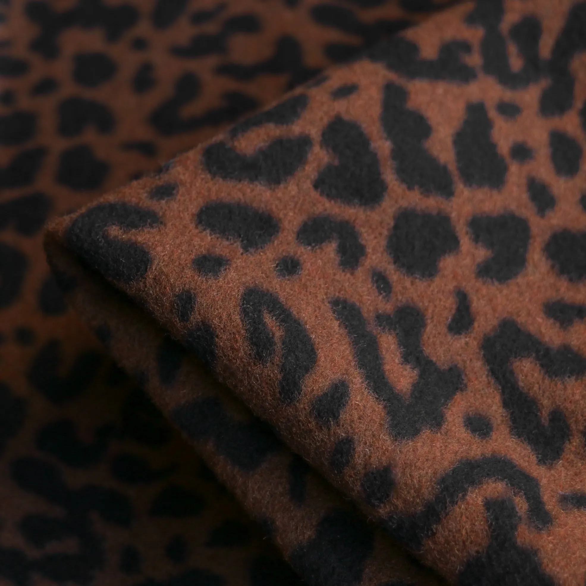 Leopardo Tan/Black Coating
