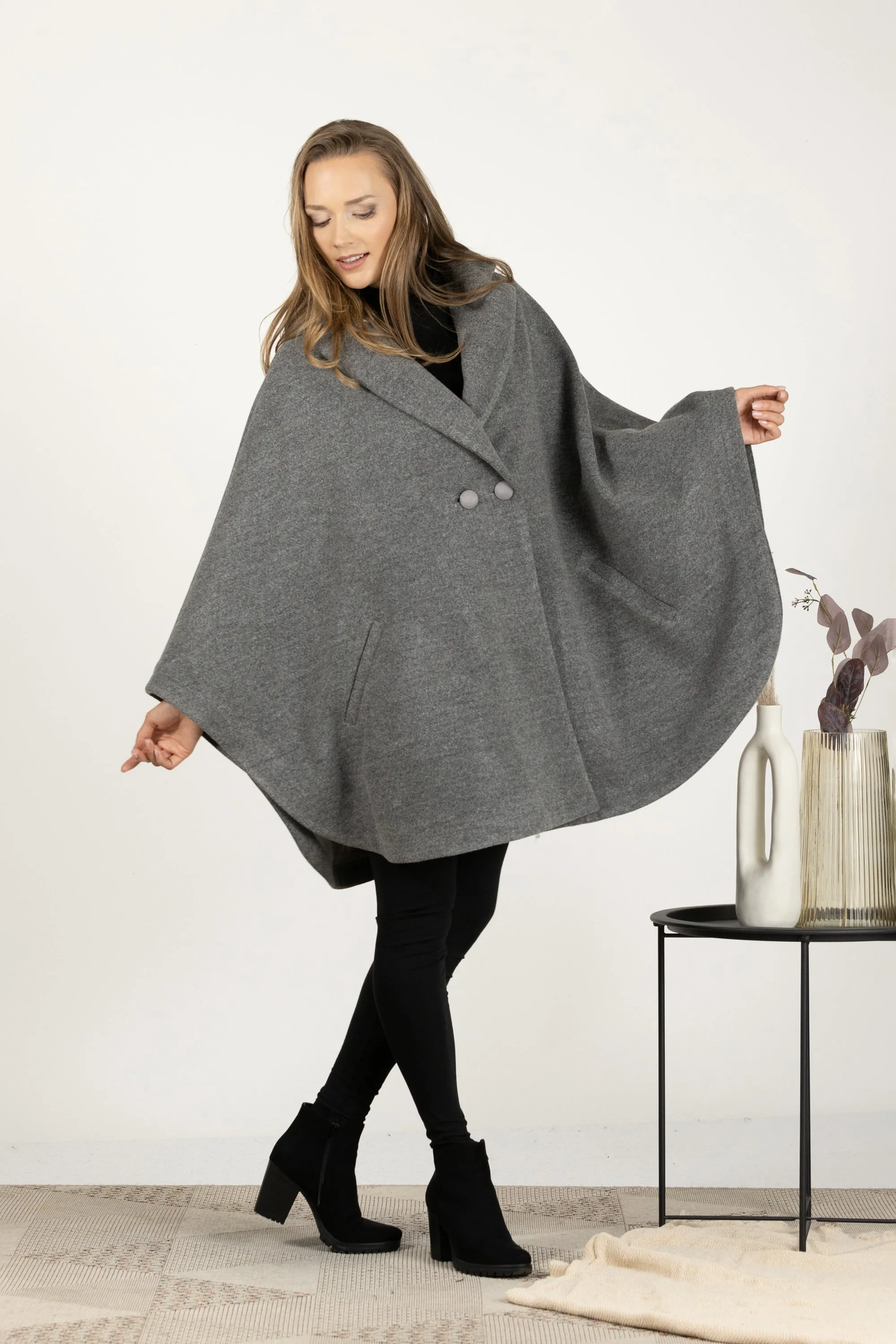 Off white Loose Cape Coat
