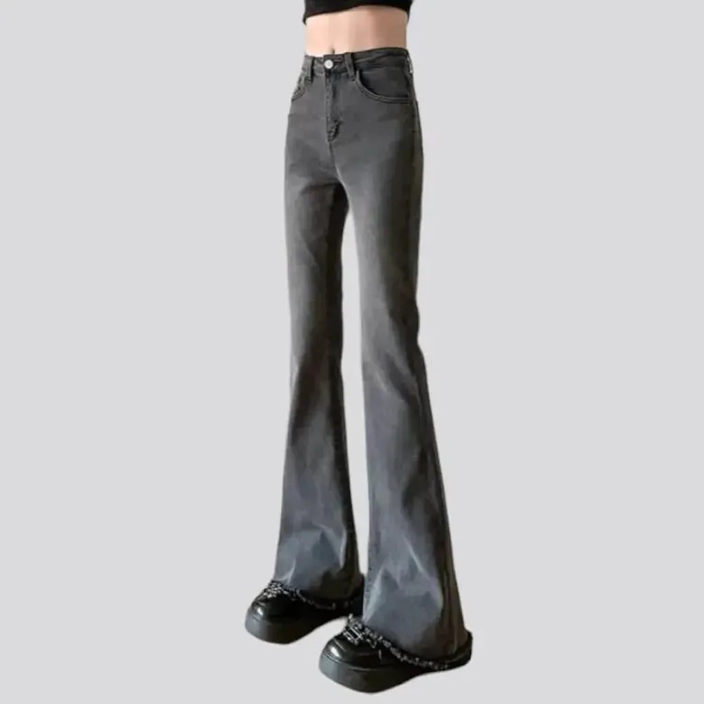 Raw-hem vintage jeans for ladies